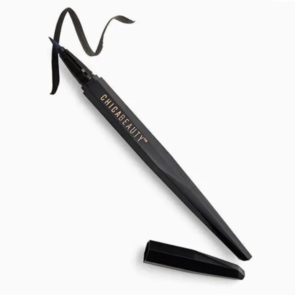 *NWT* Chica Beauty MÍRAME Matte Liquid Eyeliner